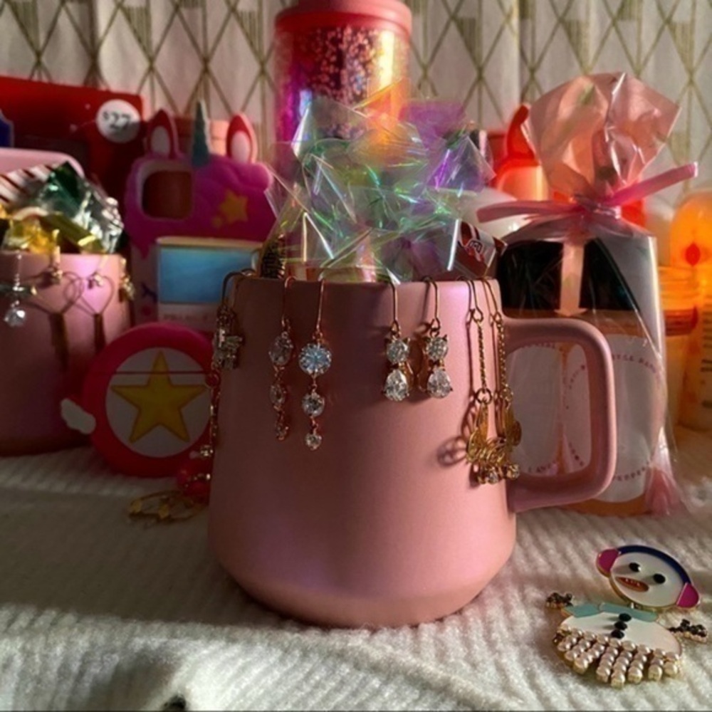 Earrings​